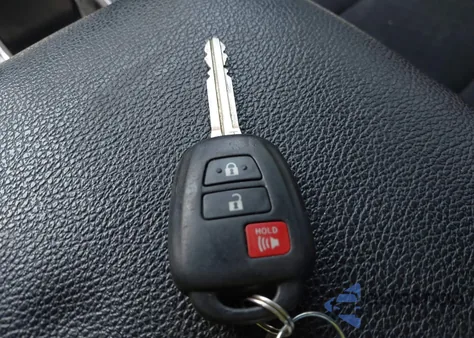 2022 Toyota Tacoma Sr5 from USA, damaged, VIN 3TYAX5GN3NT057428